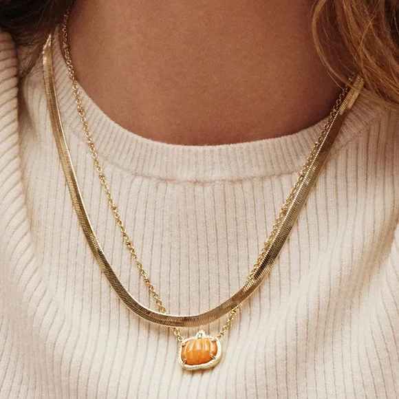 NWT Kendra Scott Pumpkin Short Pendant Necklace - Picture 3 of 10